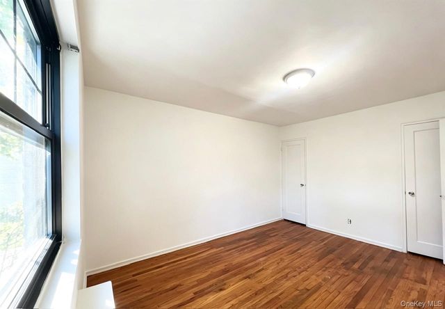 6722 136th Street A, Flushing, NY 11367