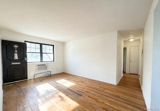 6722 136th Street A, Flushing, NY 11367