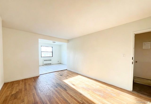 6722 136th Street A, Flushing, NY 11367