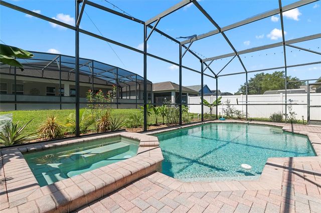 523 LAKE DAVENPORT CIRCLE, Davenport, FL 33837