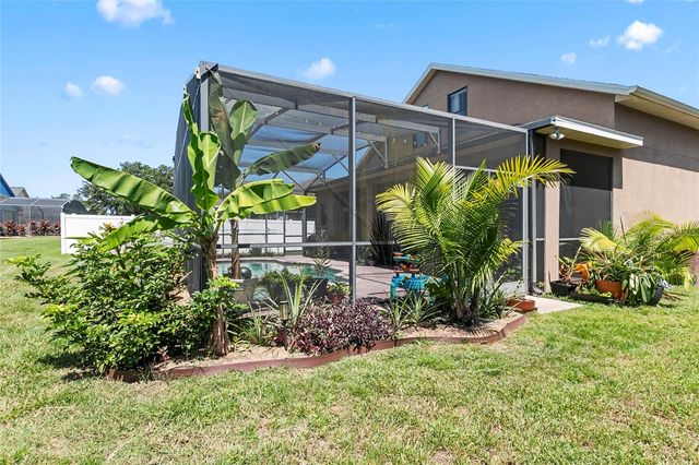 523 LAKE DAVENPORT CIRCLE, Davenport, FL 33837