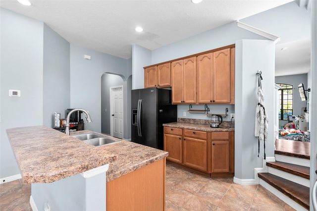 523 LAKE DAVENPORT CIRCLE, Davenport, FL 33837