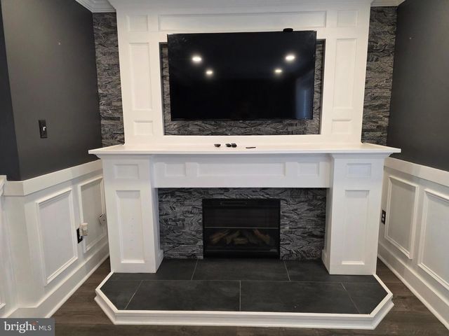 20 CLEMENS LN, Blackwood, NJ 08012