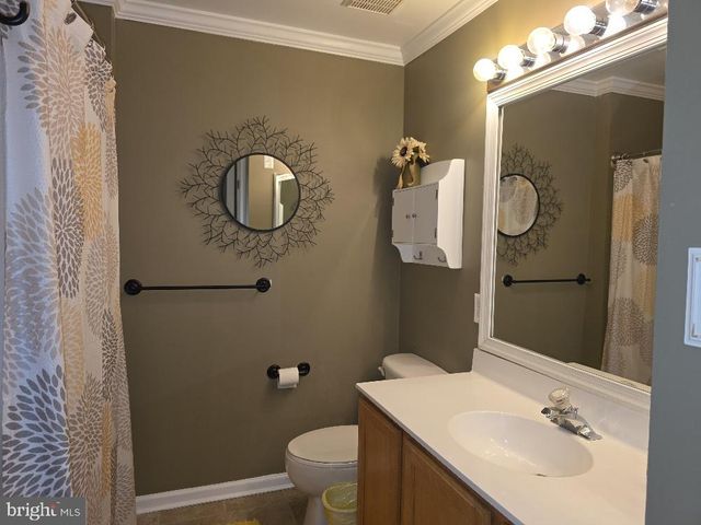 20 CLEMENS LN, Blackwood, NJ 08012