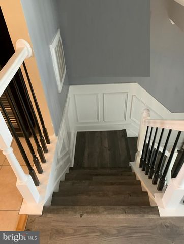 20 CLEMENS LN, Blackwood, NJ 08012