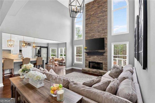 516 Brookeshyre Court, Woodstock, GA 30188