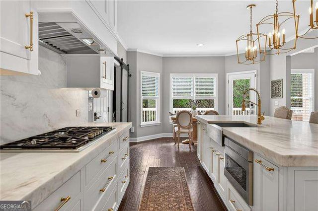 516 Brookeshyre Court, Woodstock, GA 30188