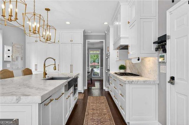 516 Brookeshyre Court, Woodstock, GA 30188