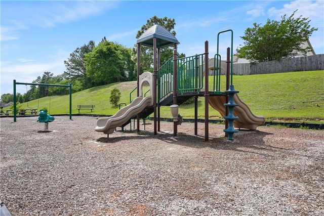 415 Highgrove Drive, Spring Lake, NC 28390