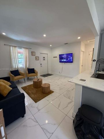 133 SW 22nd Ter, Fort Lauderdale, FL 33312