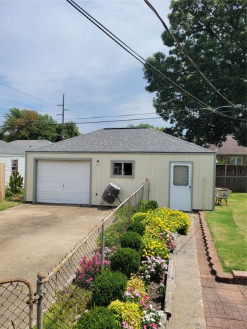 1207 S Birmingham Avenue, Tulsa, OK 74104