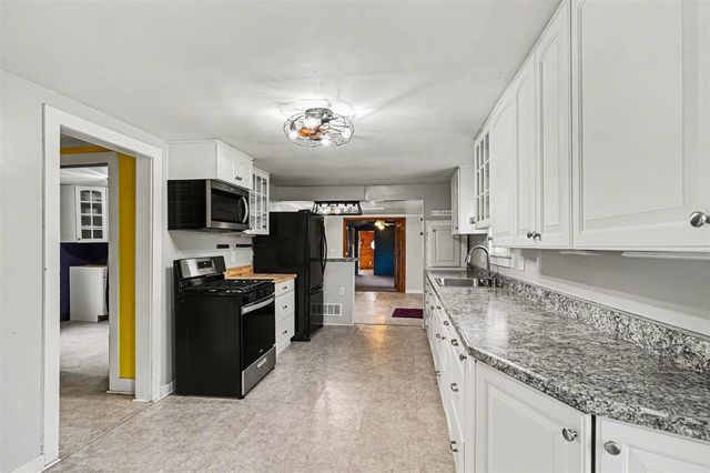 15394 Devereaux Road, Albion, MI 49224