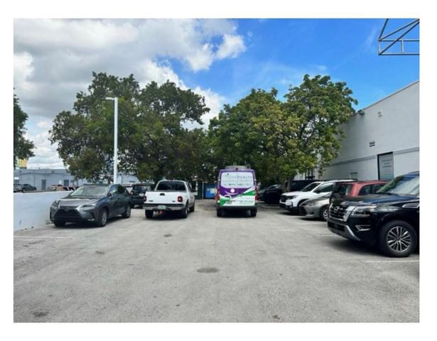 1119 SW 1st Street, Miami, FL 33134