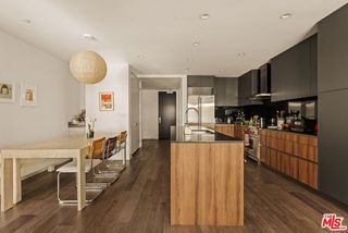 728 N Sweetzer Avenue 212, West Hollywood, CA 90069