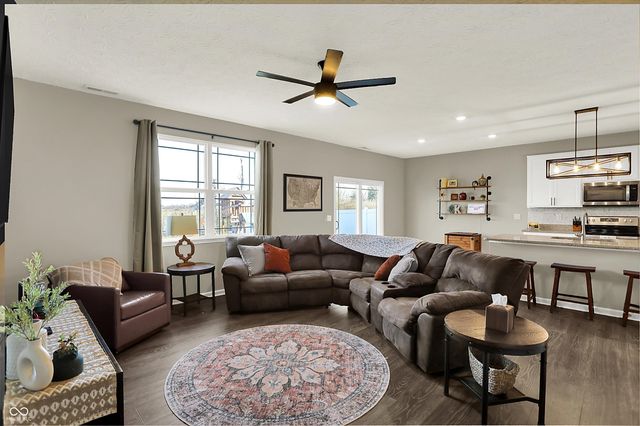 2042 Downey Lane, Greenfield, IN 46140