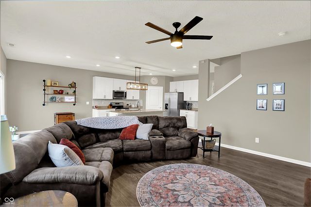 2042 Downey Lane, Greenfield, IN 46140