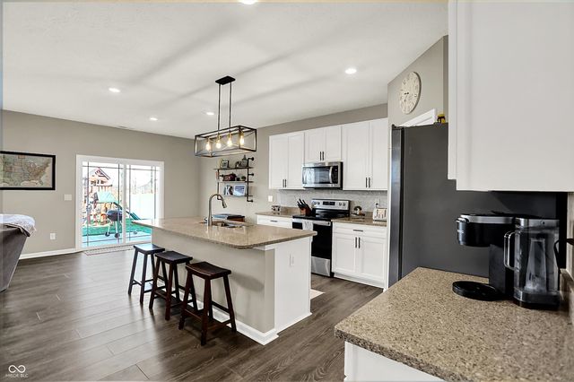 2042 Downey Lane, Greenfield, IN 46140