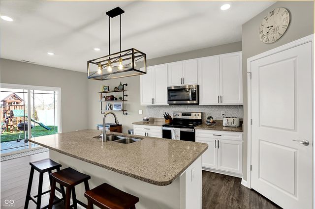 2042 Downey Lane, Greenfield, IN 46140