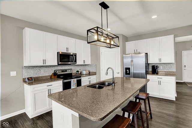 2042 Downey Lane, Greenfield, IN 46140