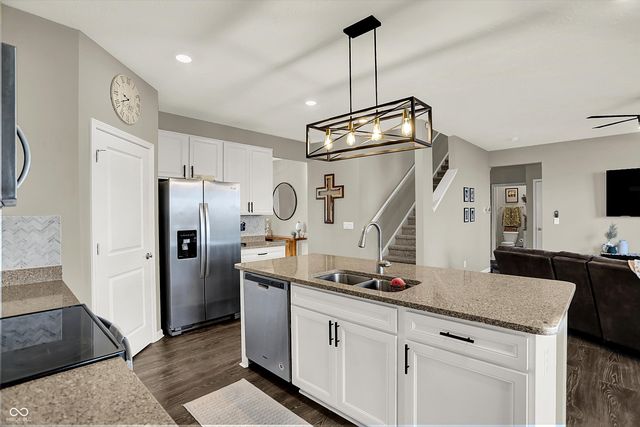 2042 Downey Lane, Greenfield, IN 46140