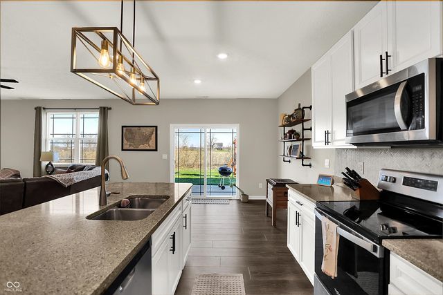 2042 Downey Lane, Greenfield, IN 46140