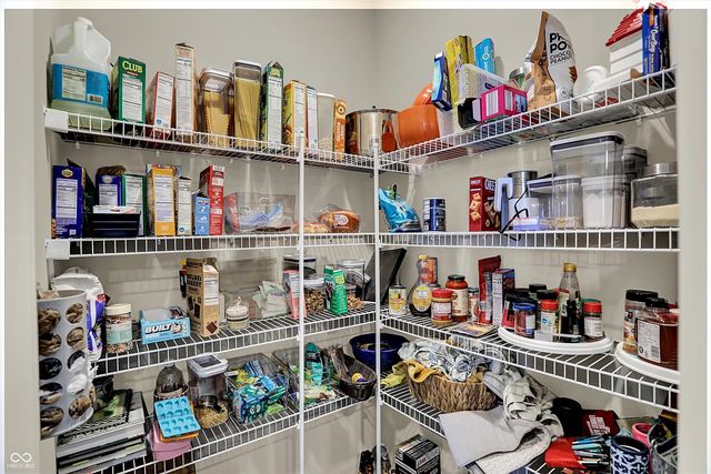 2042 Downey Lane, Greenfield, IN 46140