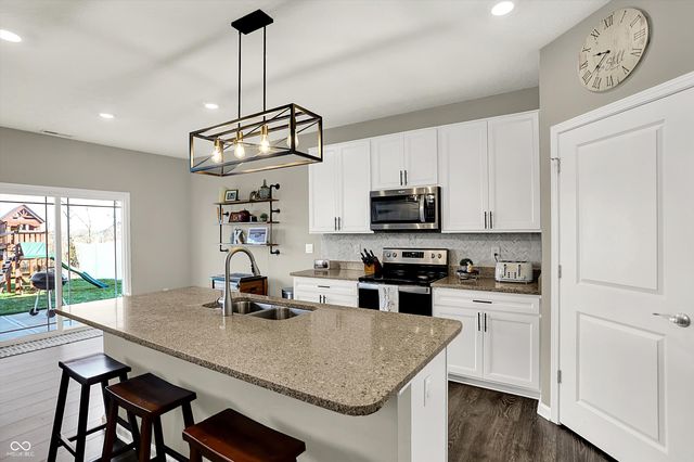 2042 Downey Lane, Greenfield, IN 46140