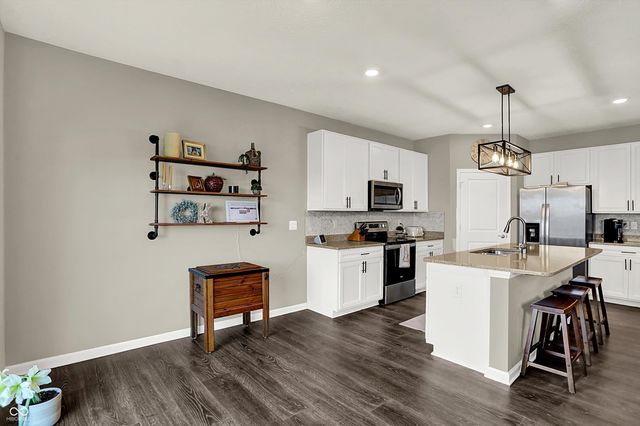 2042 Downey Lane, Greenfield, IN 46140