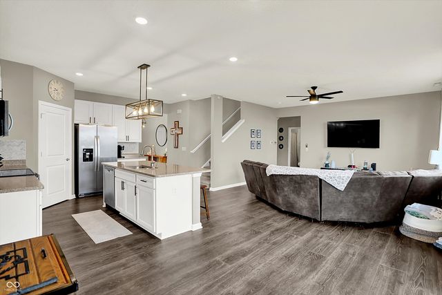 2042 Downey Lane, Greenfield, IN 46140