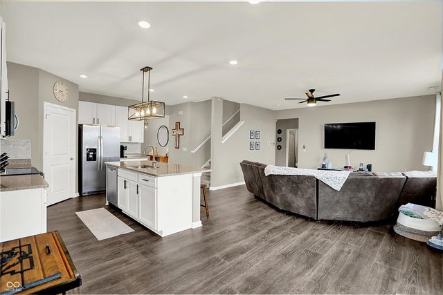 2042 Downey Lane, Greenfield, IN 46140