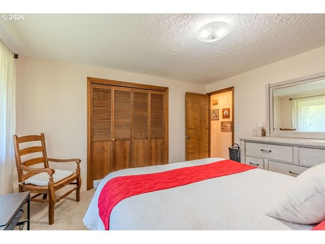 32728 Ne CHAMBERLAIN Rd, Corbett, OR 97019