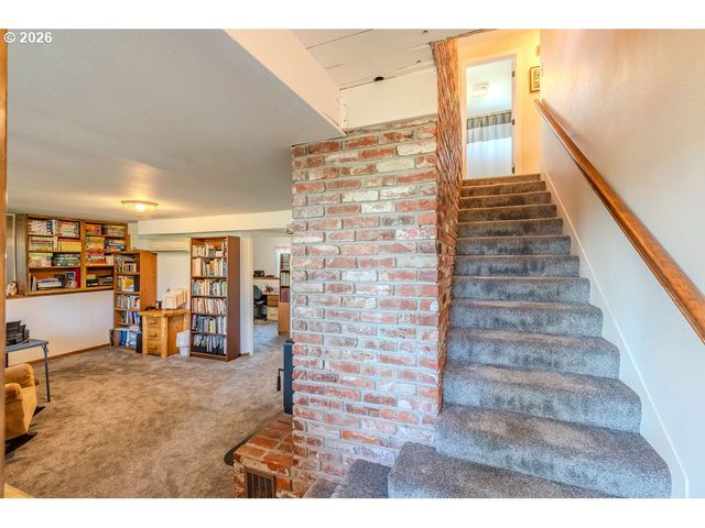 32728 Ne CHAMBERLAIN Rd, Corbett, OR 97019