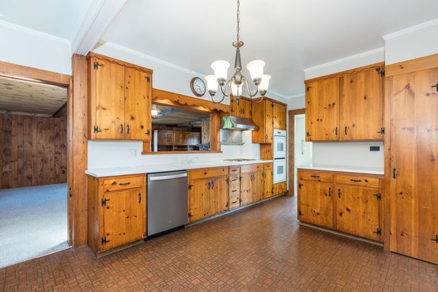 97 Middle Road, Portsmouth, NH 03801