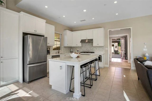 140 San Benito, Irvine, CA 92618