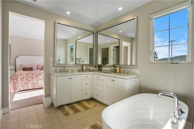 140 San Benito, Irvine, CA 92618