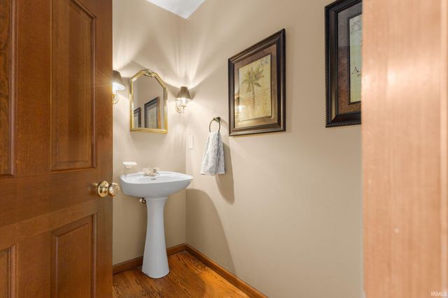 51945 Lake Knoll Court, Granger, IN 46530