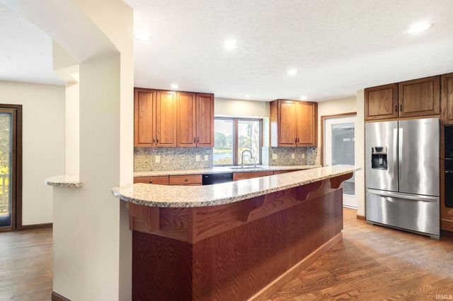 51945 Lake Knoll Court, Granger, IN 46530