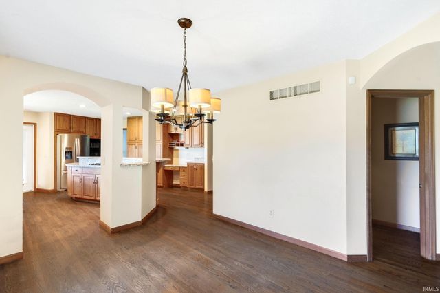51945 Lake Knoll Court, Granger, IN 46530
