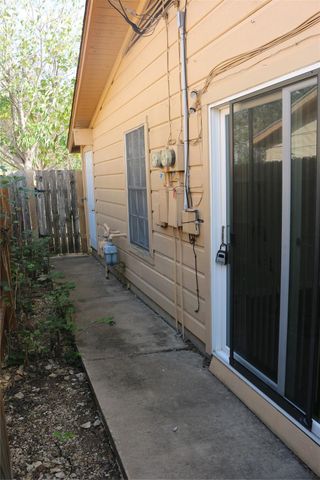 1705 Walnut ST 3, Georgetown, TX 78626