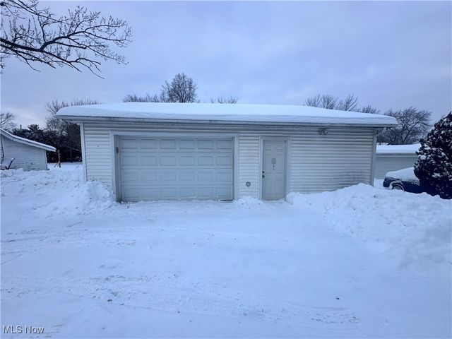 5177 Mahoning Avenue NW, Warren, OH 44483