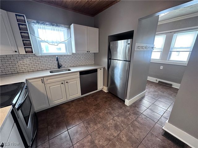 5177 Mahoning Avenue NW, Warren, OH 44483