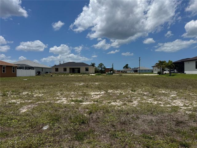 2018 NW 33RD AVENUE, Cape Coral, FL 33993