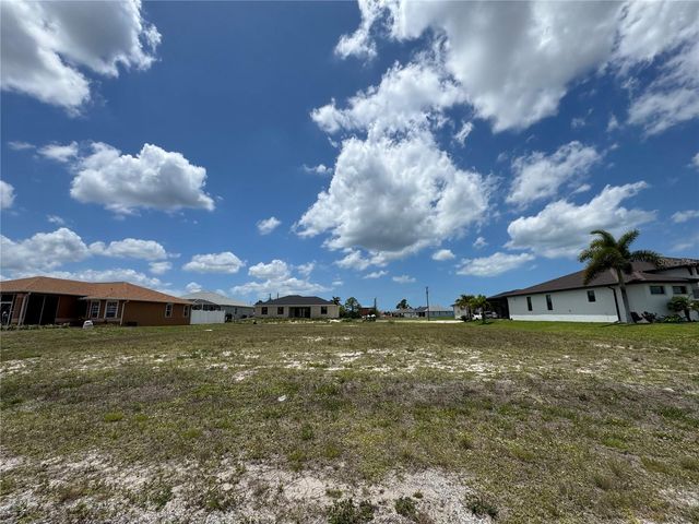 2018 NW 33RD AVENUE, Cape Coral, FL 33993