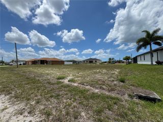 2018 NW 33RD AVENUE, Cape Coral, FL 33993