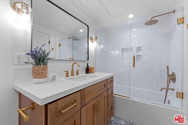 5443 Blackwelder Street, Los Angeles, CA 90016