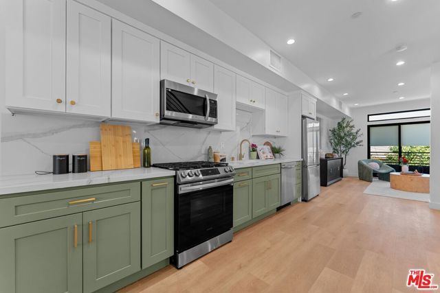 5443 Blackwelder Street, Los Angeles, CA 90016