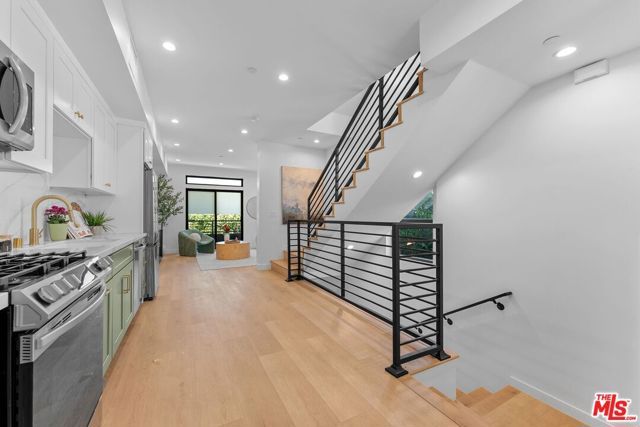 5443 Blackwelder Street, Los Angeles, CA 90016