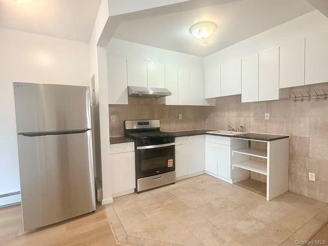 4231 Colden Street R1H, Flushing, NY 11355