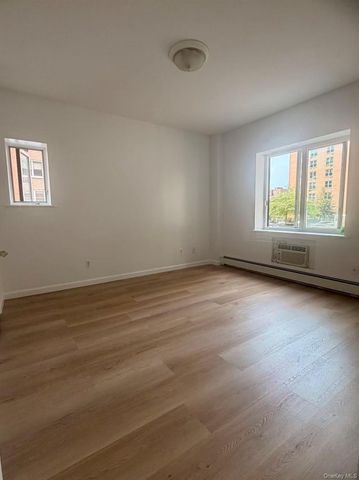 4231 Colden Street R1H, Flushing, NY 11355