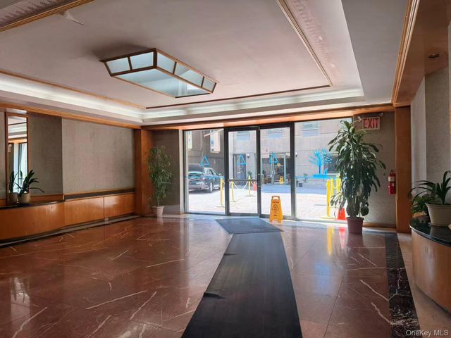 4231 Colden Street R1H, Flushing, NY 11355